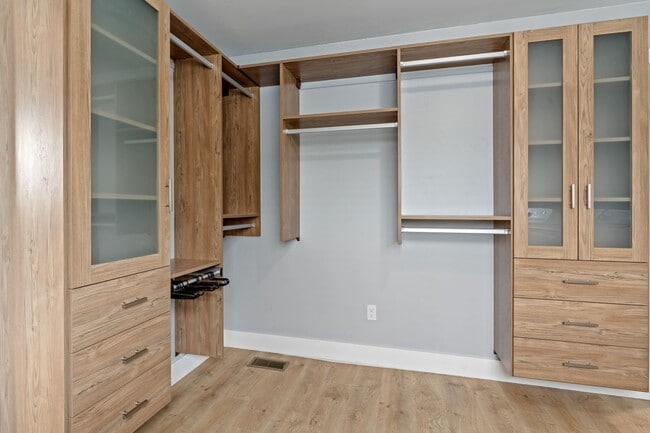 Building Photo - Stunning 5-Bedroom Home on Nearly 1 Acre – Fully Fenced w/ Treehouse | Indian Meadows | Coeur d’A...