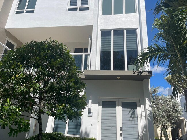 Building Photo - 6415 NW 102nd Path