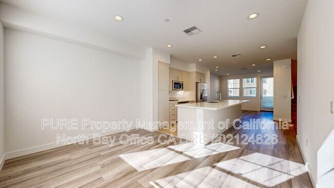 Building Photo - 221 Gambrel Cir