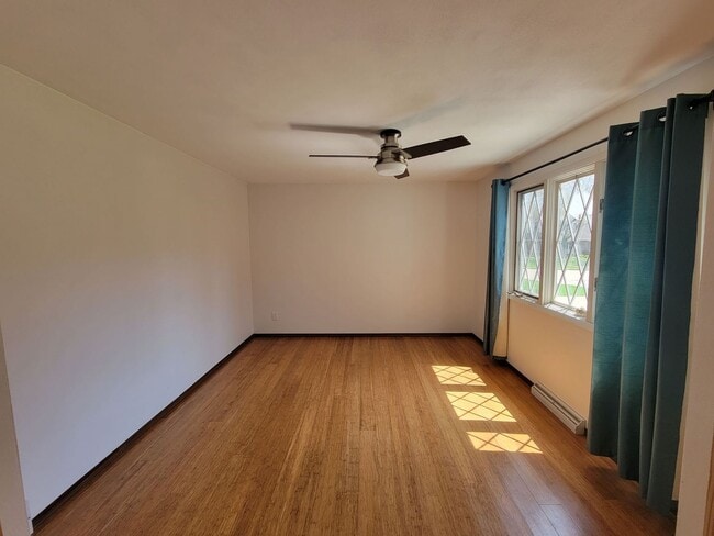 Building Photo - 11 S Sunny Slope Ct