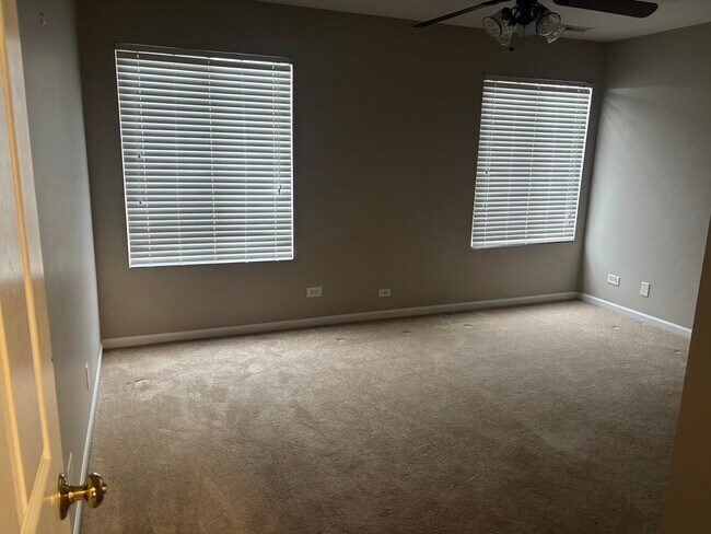 Building Photo - 2337 Summerlin Dr