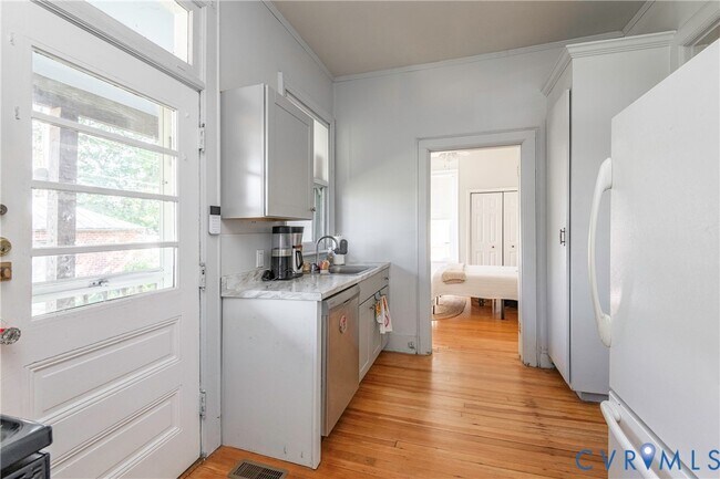 Building Photo - 4404 Patterson Ave