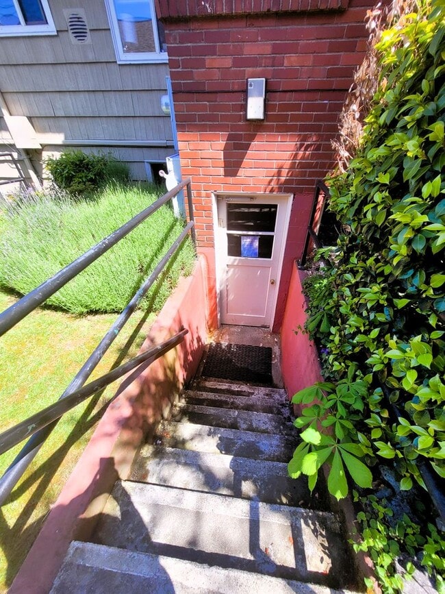 Building Photo - Spacious 2 Bedroom Condo in Downtown Bellingham - Forest St