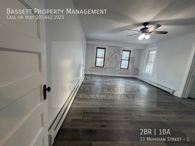 Building Photo - 13 Meridian St