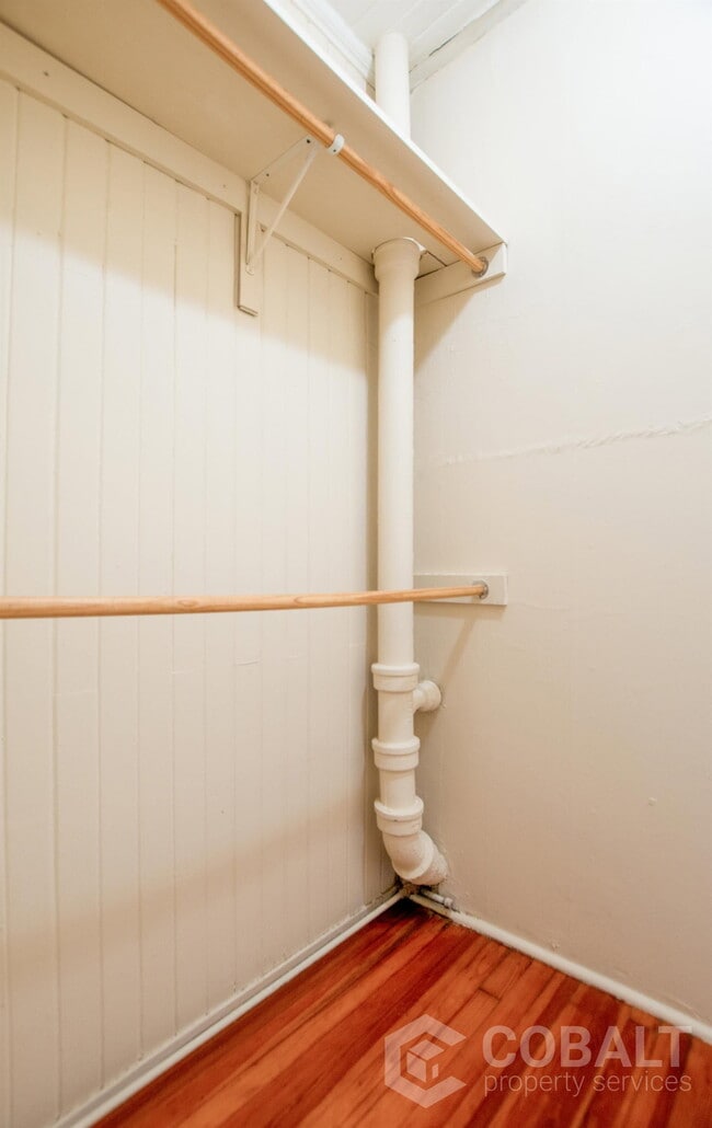 Building Photo - 867 Rosedale Rd NE