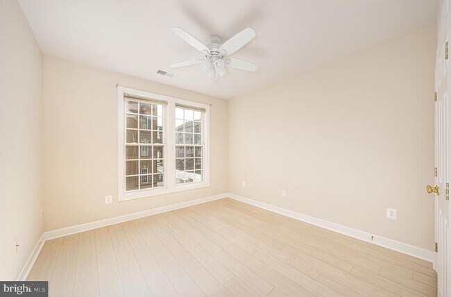 Building Photo - 3687 Spring Hollow Ln