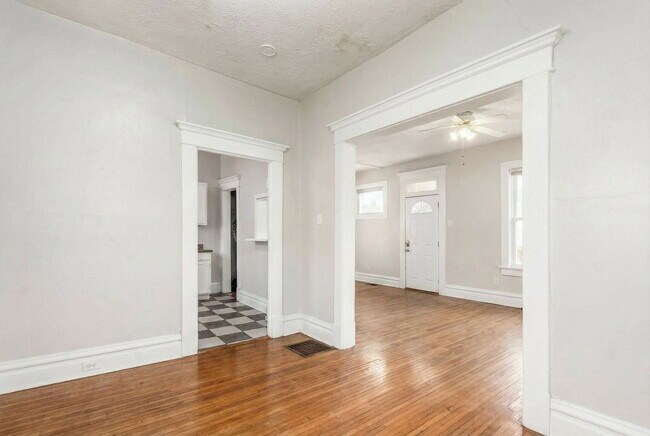 Building Photo - 204 Chittenden Ave