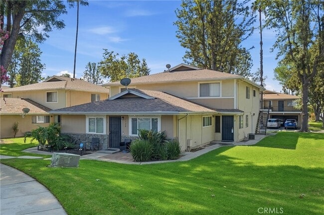 Building Photo - 1328 Primrose St