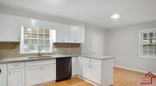Building Photo - 510 Knollwoods Rd