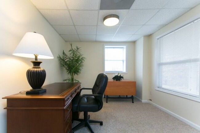 Building Photo - East AVL - Mountain Views and Space Galore!