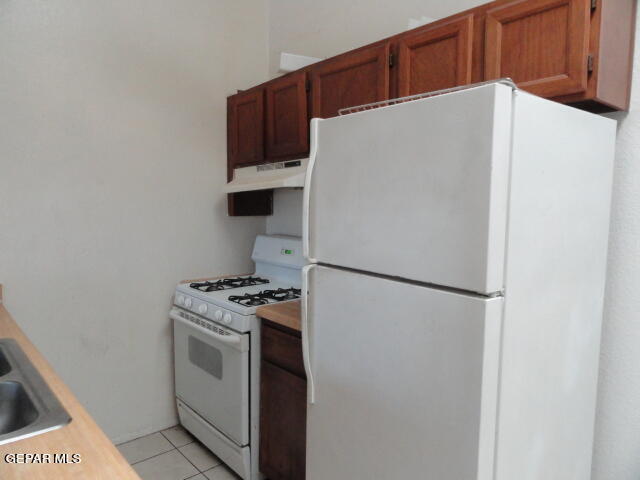 Building Photo - 606 White Cliffs Dr