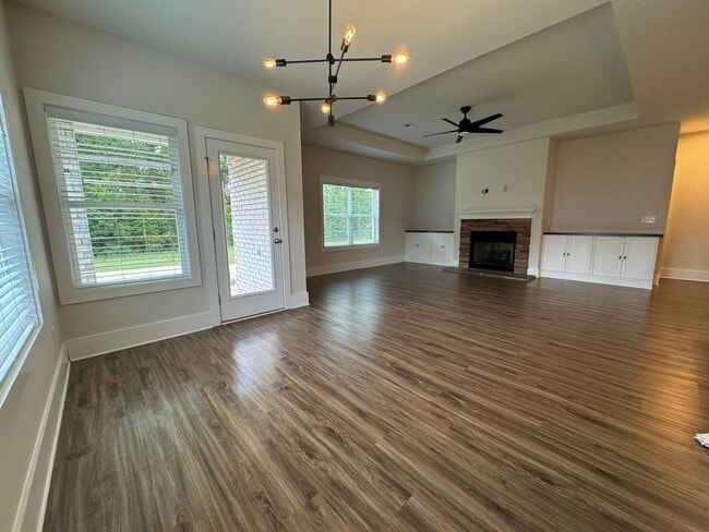 Building Photo - 154 Fernhill Dr NW