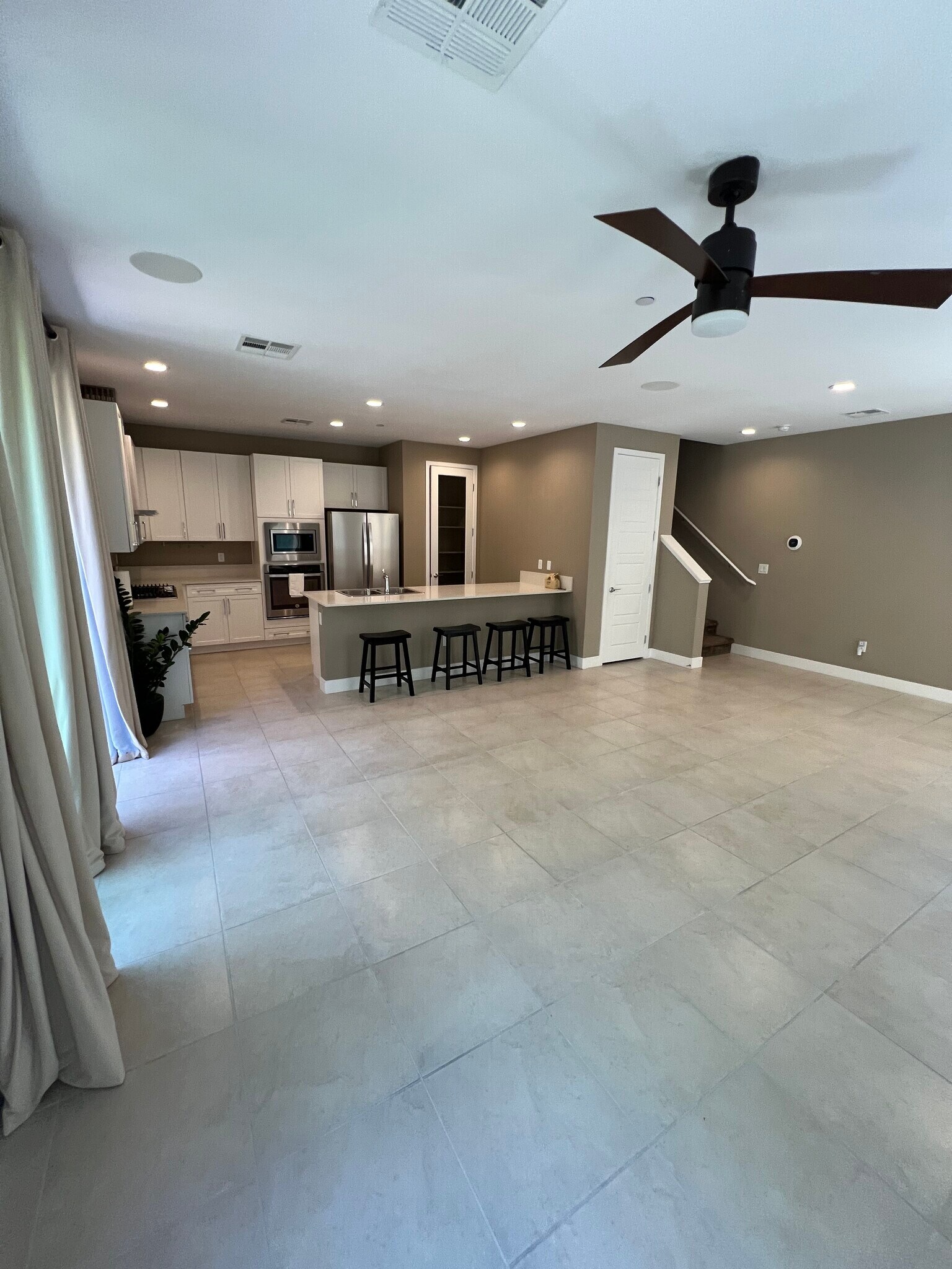 Building Photo - 11361 Gravitation Dr
