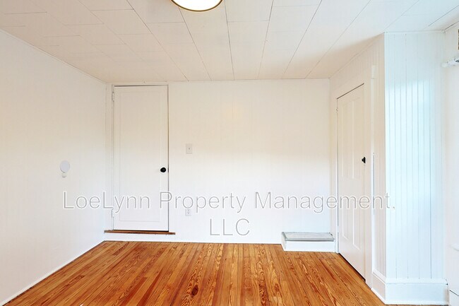 Building Photo - 505 B St