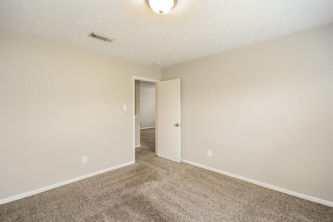 Building Photo - 1806 Adobe Falls Dr