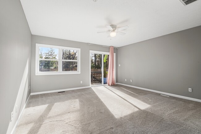 Building Photo - 509 Frank Ln