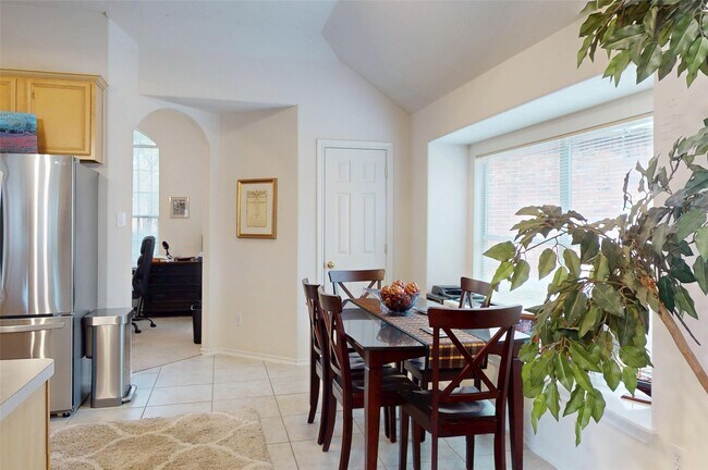 Building Photo - 174 Queenscliff Ct