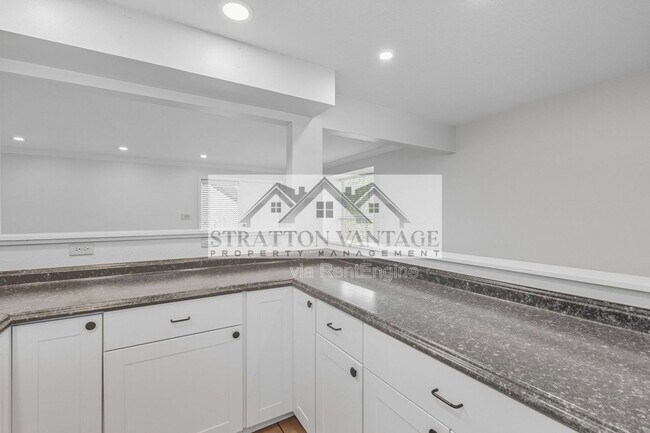 Building Photo - 4114 E Calle Redonda