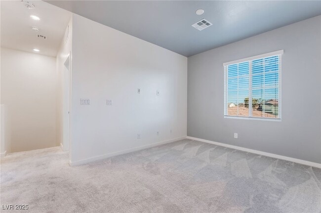 Building Photo - 5730 Sky Pointe Dr