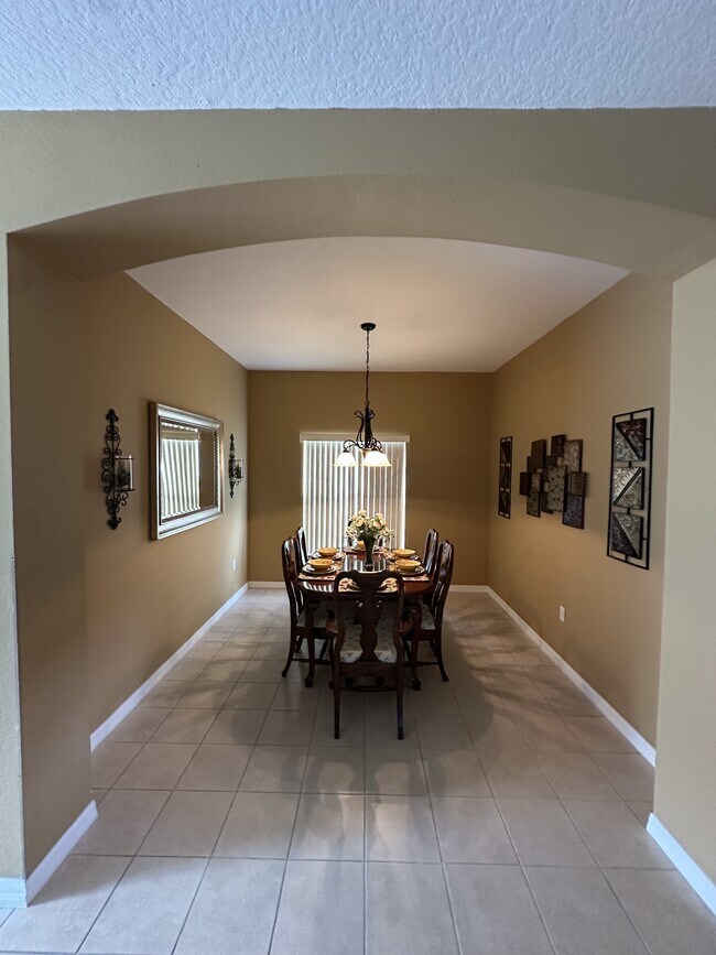 Building Photo - 2548 Aster Cove Ln