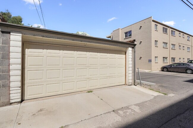 Building Photo - Live in Baker! Historic 2BD Home with Garage, Yard & Simplified Utilities