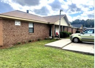 Building Photo - The Grande at Timberwood