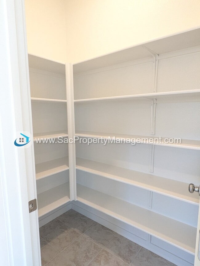 Building Photo - Brand NEW 3 Bed 2.5 Bath Single Family Hom...