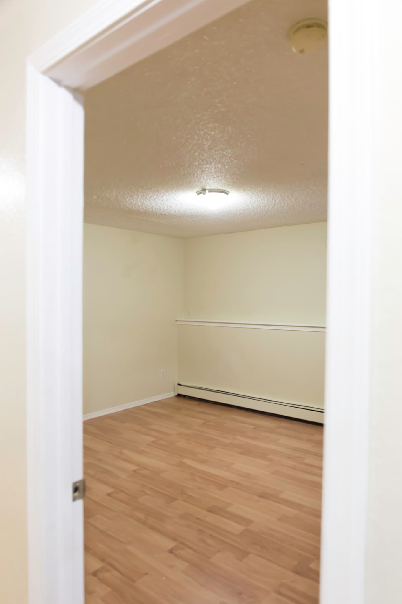 Building Photo - 1350 W 27th Ave