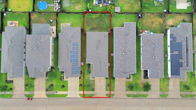 Building Photo - 25634 Royal Catchfly Rd