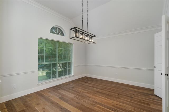 Building Photo - 4220 Oak Grove Dr