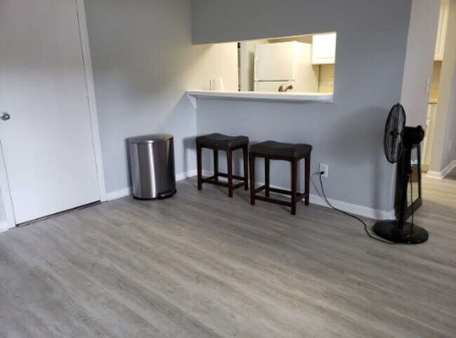 Building Photo - Move-In Ready 2 bedroom with attached Gara...