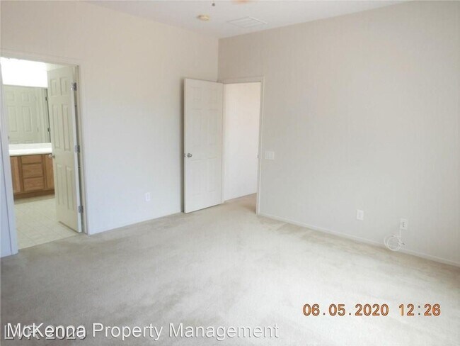 Building Photo - 3 br, 2 bath House - 2656 Lochleven Way