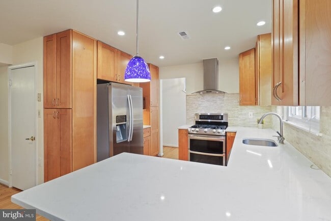 Building Photo - 1424 Yellowwood Ct