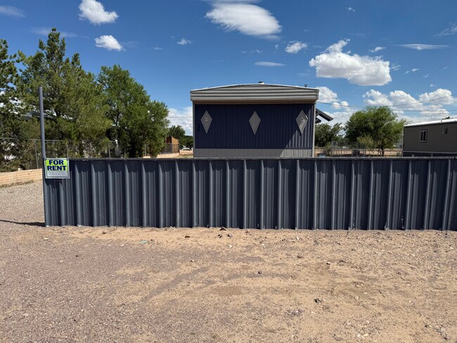 Building Photo - 622 Mariposa