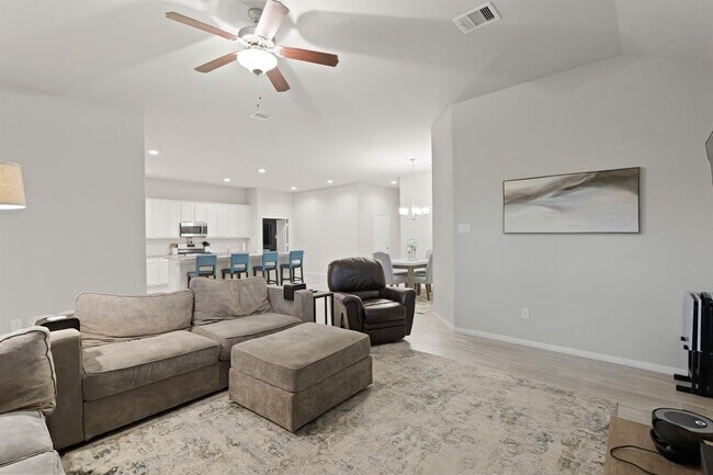 Building Photo - 18018 Svensson Slade Ln