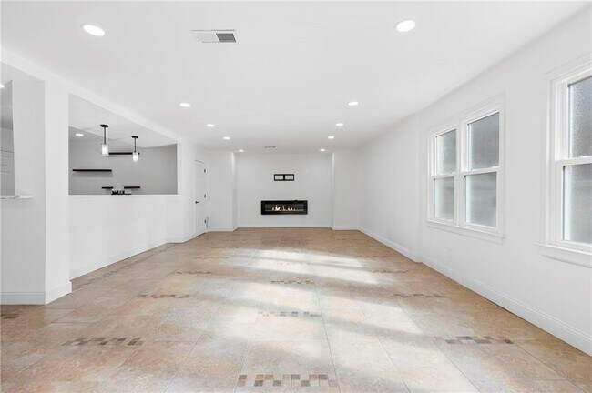 Building Photo - 526 Coopers Pond Dr