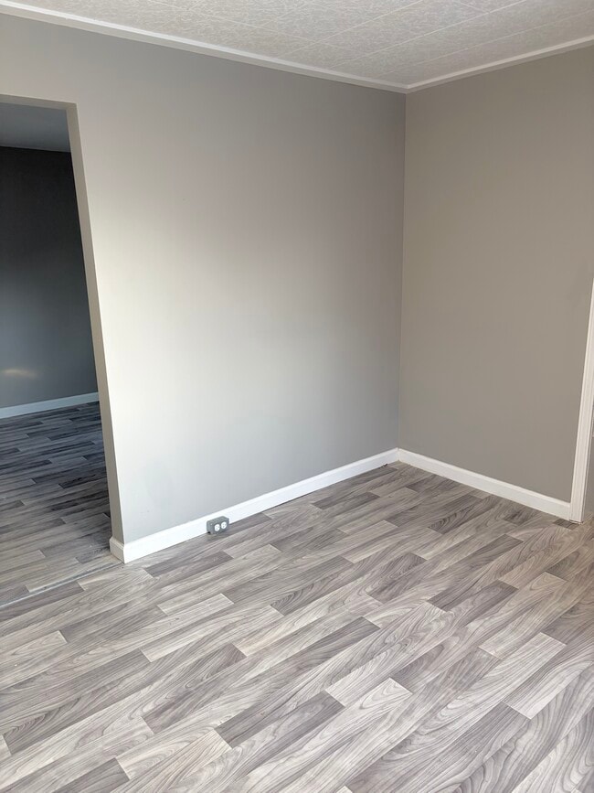 Building Photo - Luxury Renovated 3-Bedroom Home with Large Yard