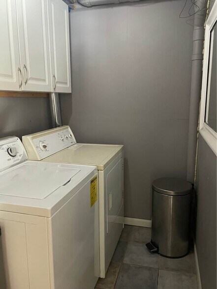 Building Photo - 16 Bonticou View Dr