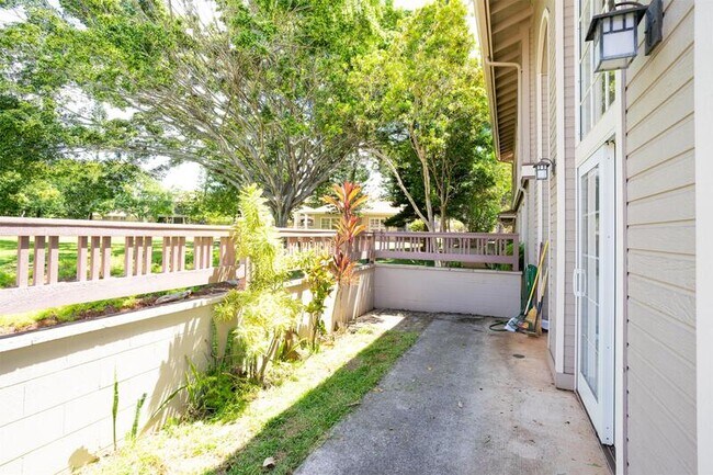 Building Photo - 95-1487 Ainamakua Dr #63