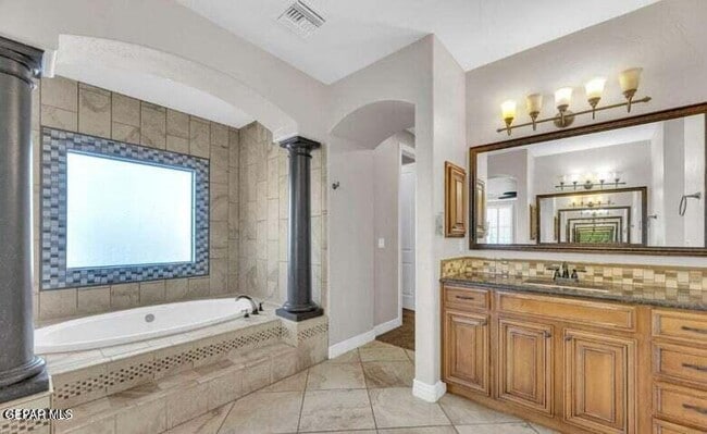 Building Photo - 841 Golden Edge Ct