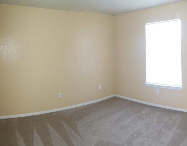 Building Photo - 1002 Circle M Dr