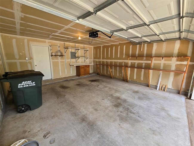 Building Photo - 2011 Garrison Dr