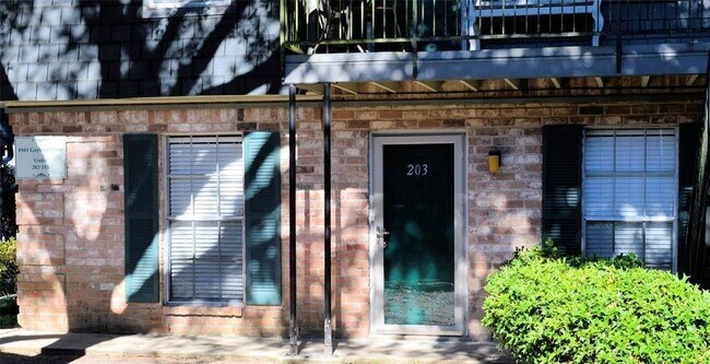 Building Photo - 8941 Gaylord Dr