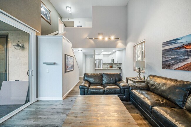 Building Photo - Mission Valley Beautiful Townhome Fully Furnished with A/C, Laundry + Parking
