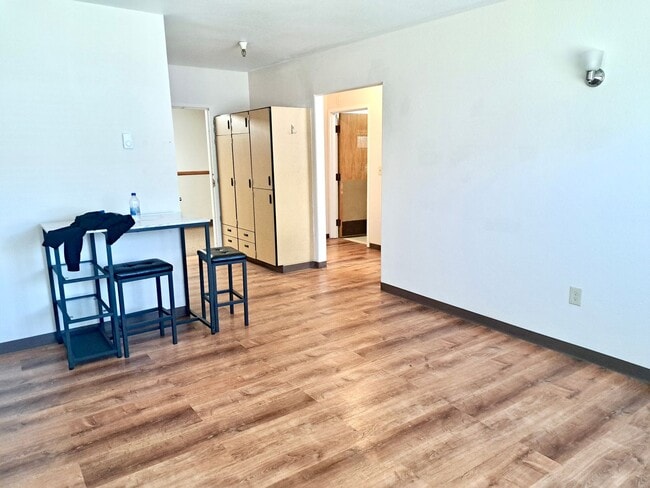 Building Photo - UNDER NEW MANAGEMENT: Accessible Studio w/ Laminate Floors! All-Inclusive "One Bill" Living, Free...