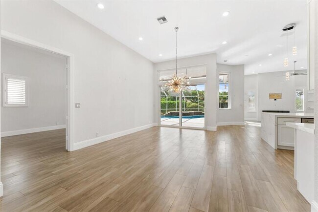 Building Photo - 6689 NW 70th Pl