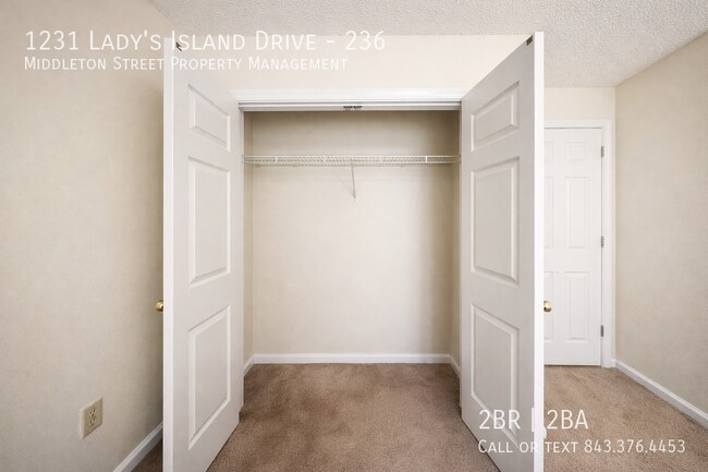 Building Photo - 1231 Ladys Island Dr
