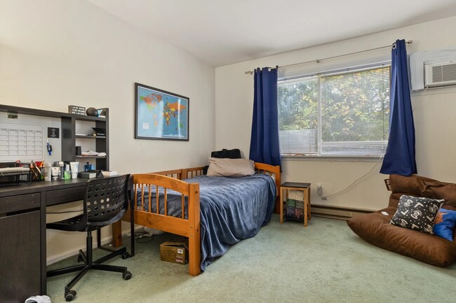 Bedroom 2 - 136 Pembroke Rd