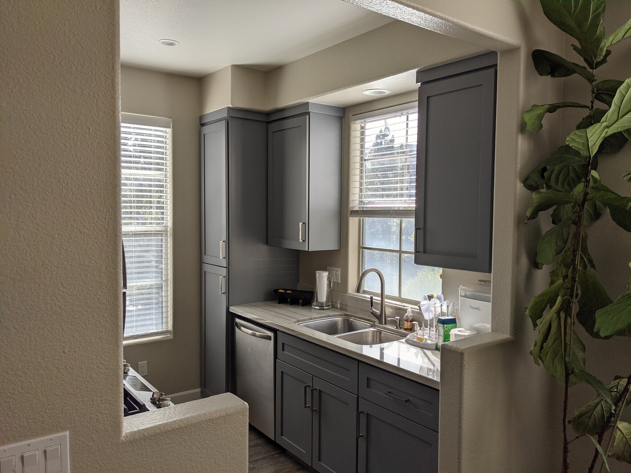 Building Photo - 3544 Caminito El Rincon