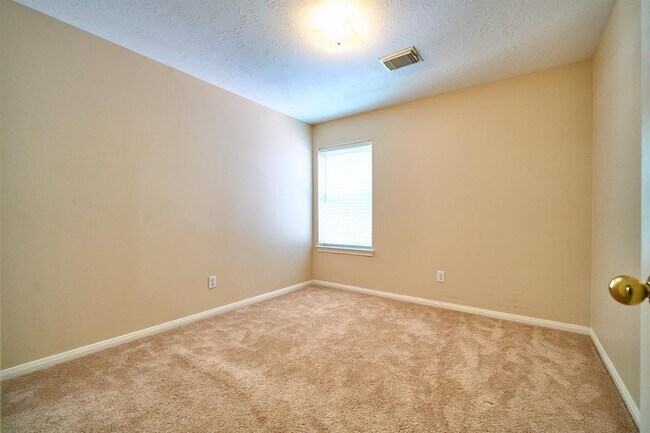 Building Photo - 9111 Winkbow Dr